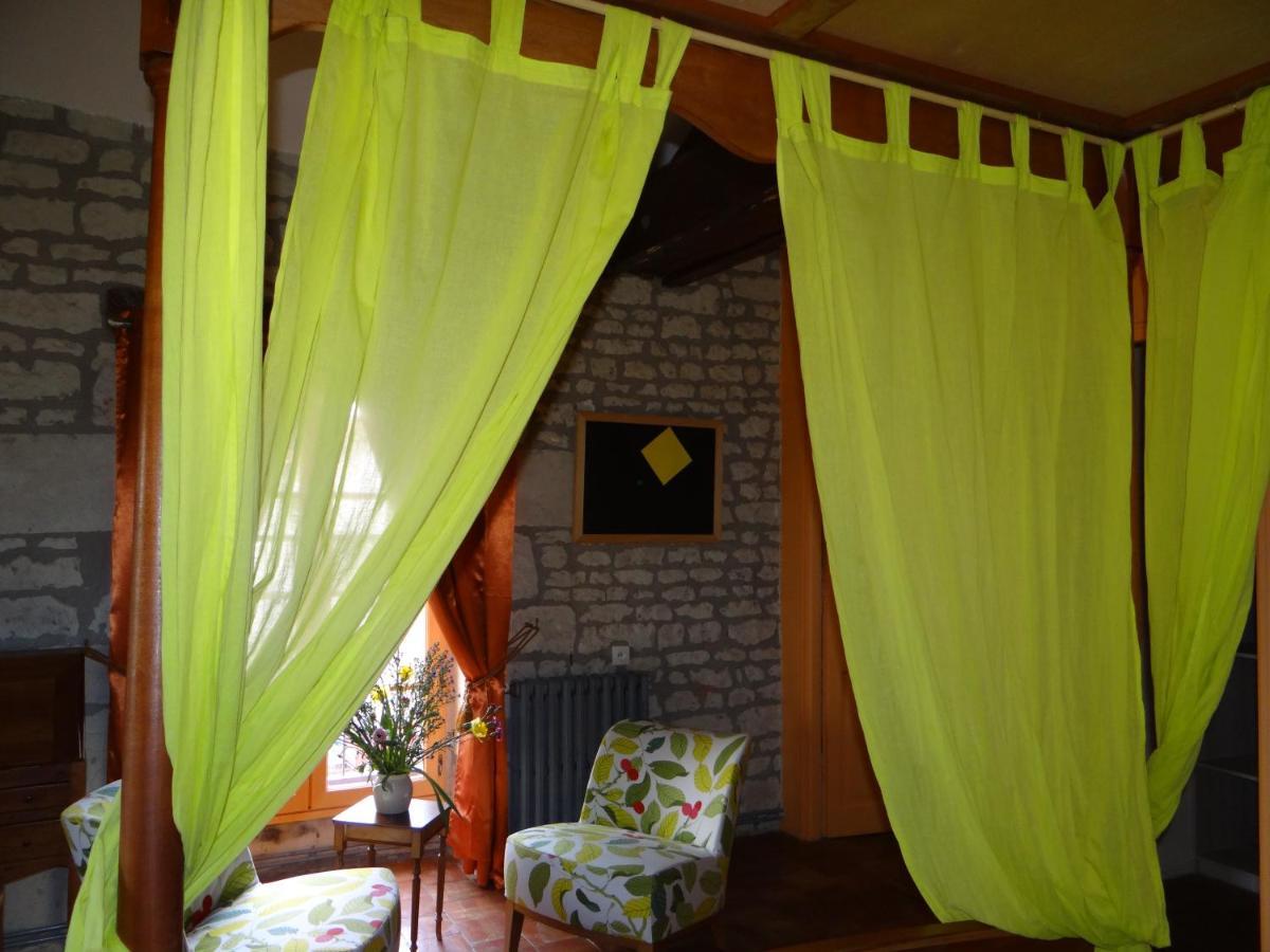 Gite Du Manoir Des Roches Saires Ngoại thất bức ảnh